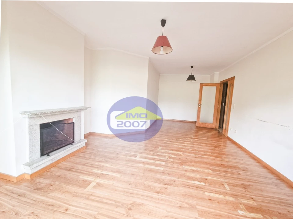 Apartamento T3 para Venda em Canelas Foto 18