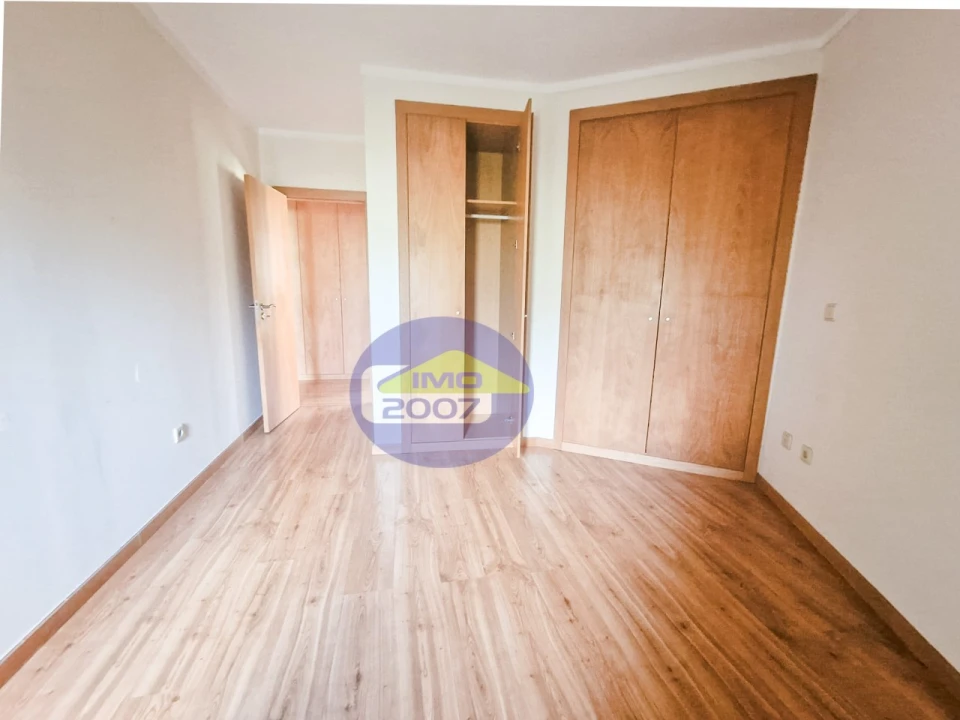 Apartamento T3 para Venda em Canelas Foto 22