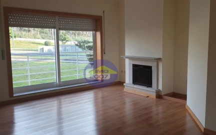 Apartamento T3 para Venda em Canelas