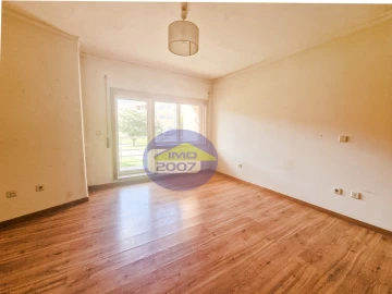 Apartamento T3 para Venda em Canelas