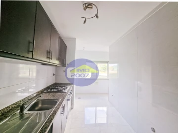 Apartamento T3 para Venda em Canelas