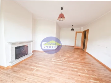Apartamento T3 para Venda em Canelas