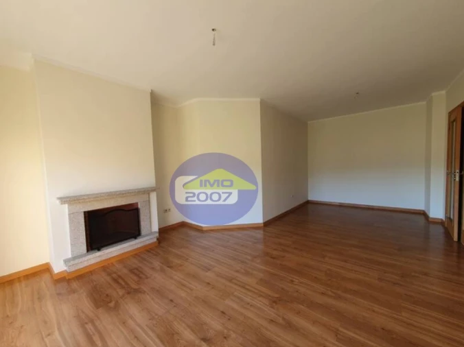 Apartamento T3 para Venda em Canelas Foto 6