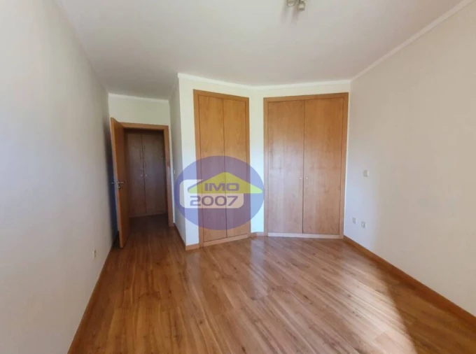 Apartamento T3 para Venda em Canelas Foto 9
