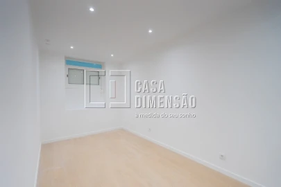 Apartamento T1 para Venda em Águas Livres