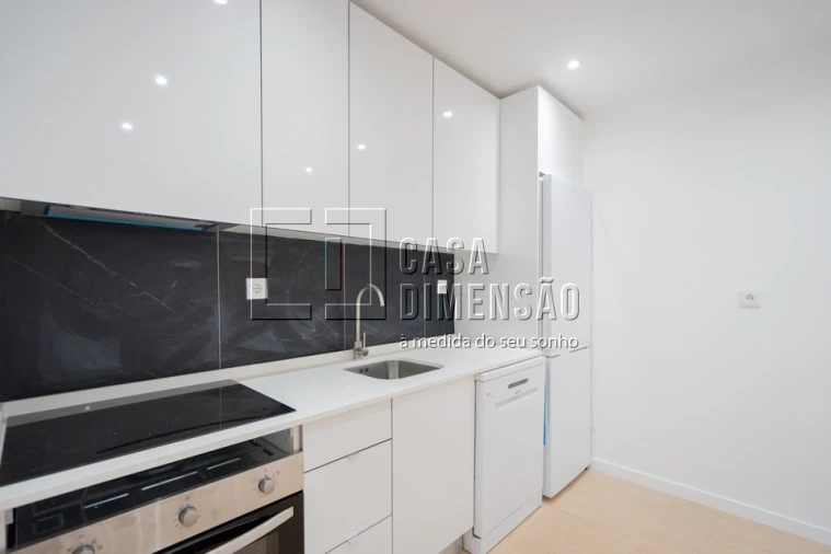 Apartamento T1 para Venda em Águas Livres Foto 8