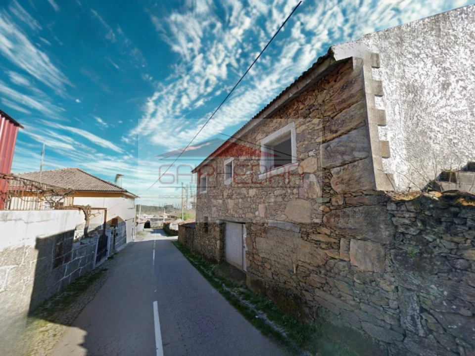 Moradia T3 para Venda em Bornes de Aguiar Foto 2