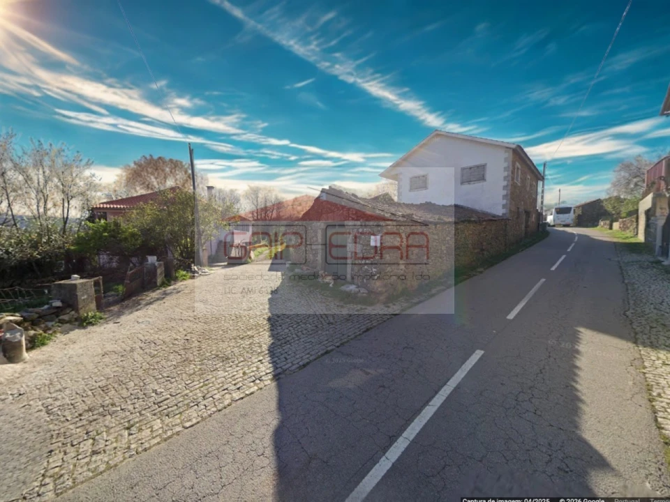 Moradia T3 para Venda em Bornes de Aguiar Foto 3