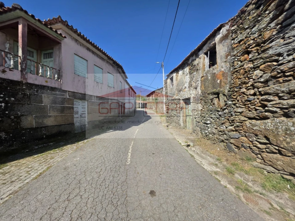 Moradia T3 para Venda em Bornes de Aguiar Foto 5