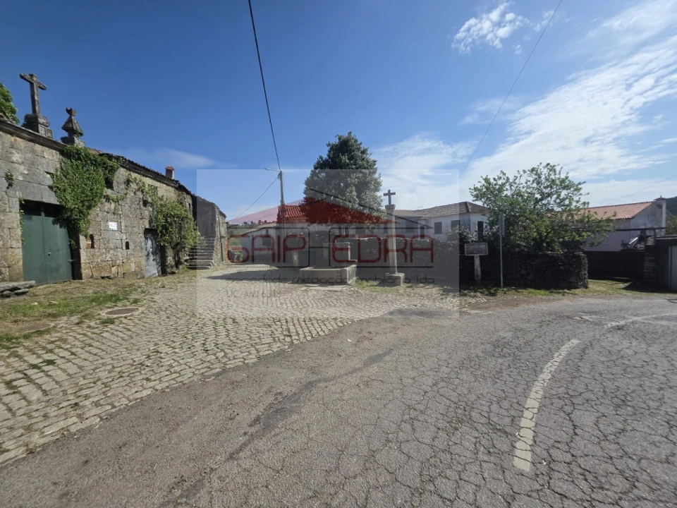 Moradia T3 para Venda em Bornes de Aguiar Foto 6