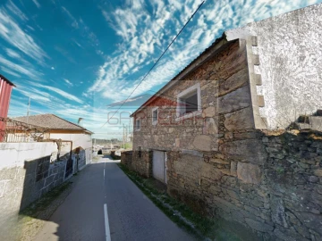 Moradia T3 para Venda em Bornes de Aguiar