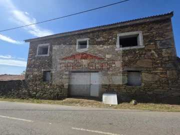 Moradia T3 para Venda em Bornes de Aguiar