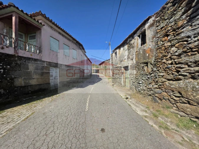 Moradia T3 para Venda em Bornes de Aguiar Foto 5