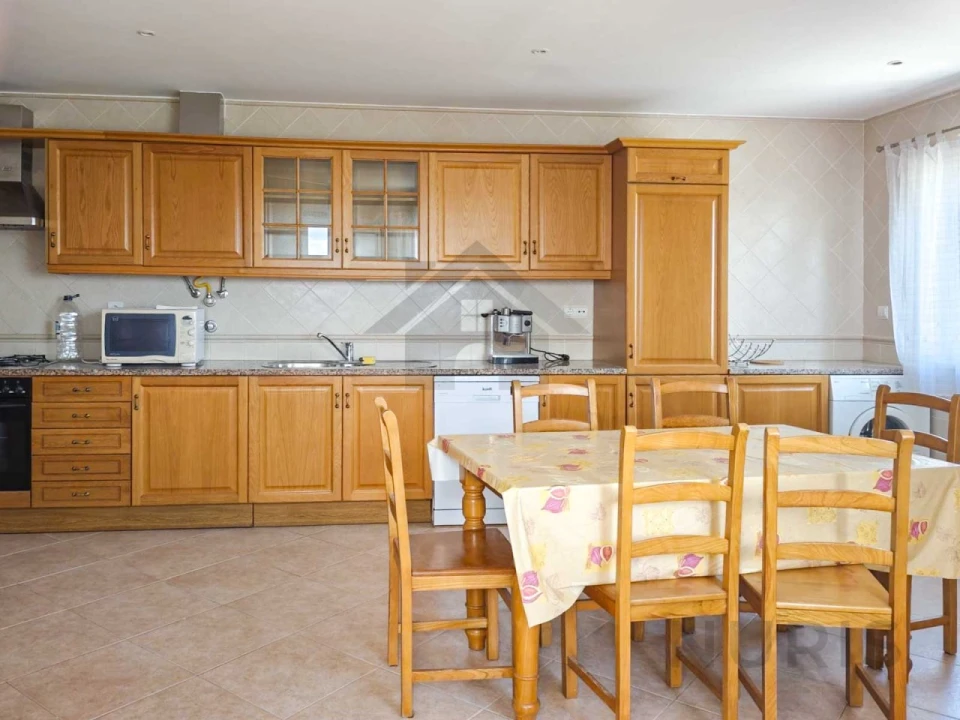 Apartamento T2 para Arrendamento em Portimão Foto 6