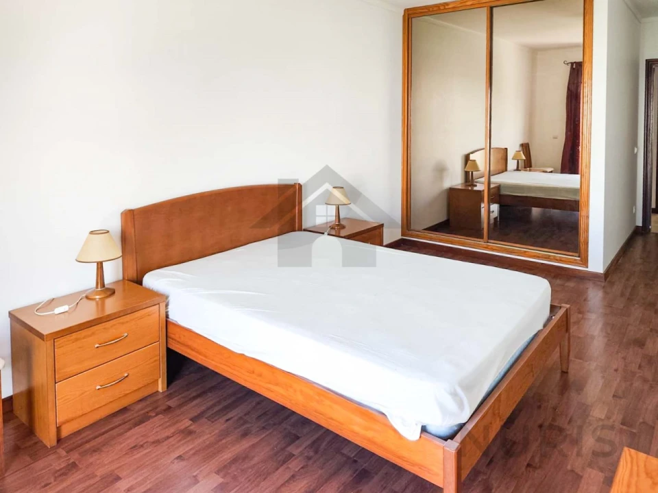 Apartamento T2 para Arrendamento em Portimão Foto 11