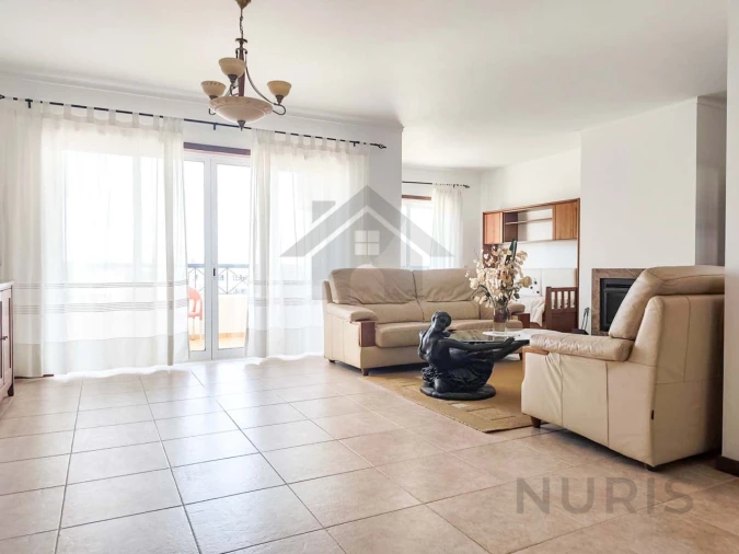 Apartamento T2 para Arrendamento em Portimão Foto 4