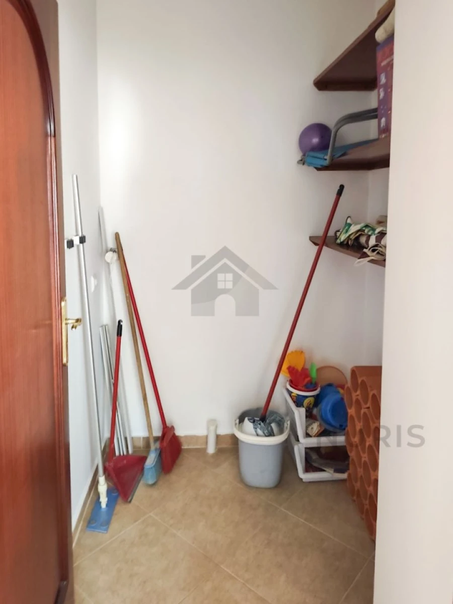 Apartamento T2 para Arrendamento em Portimão Foto 16