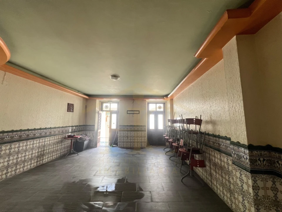 Loja para Venda em Azurara Foto 11