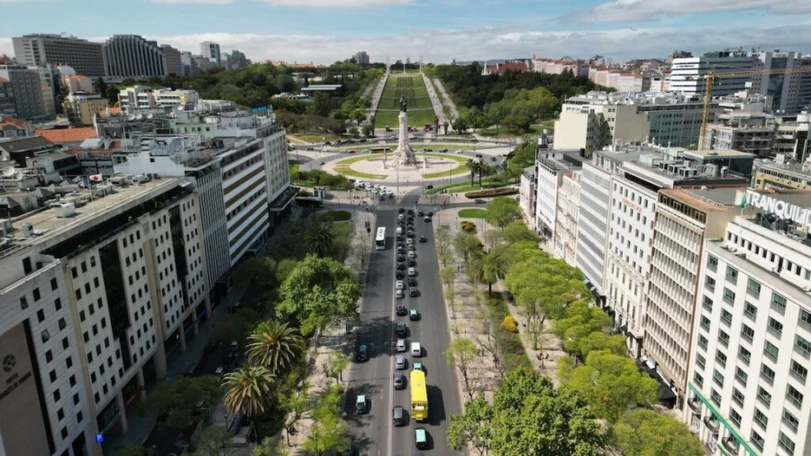 Loja para Arrendamento em Santo António Foto 11