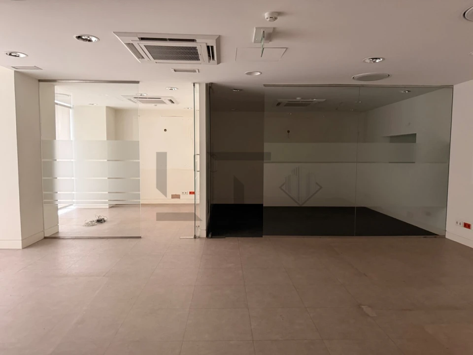 Loja para Arrendamento em Avenidas Novas Foto 7