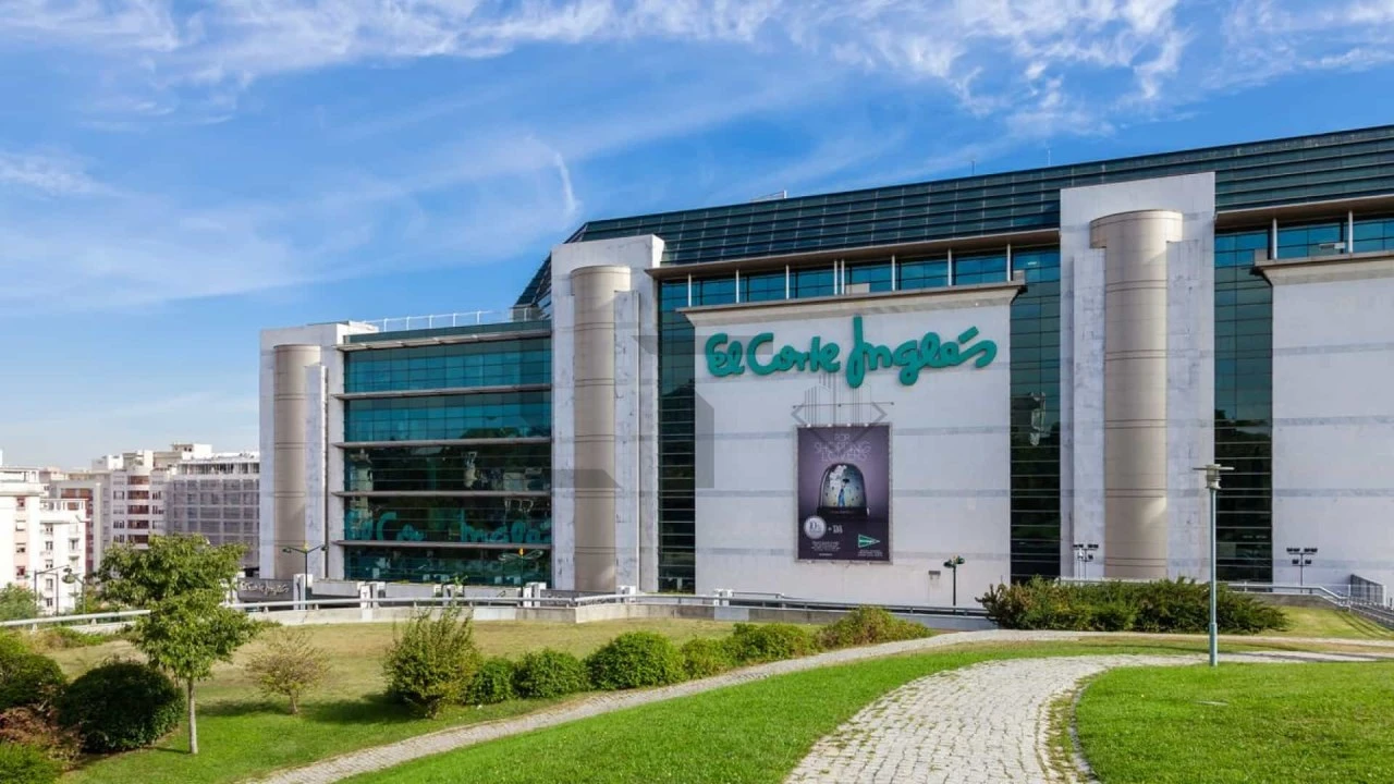 Loja para Arrendamento em Avenidas Novas Foto 18