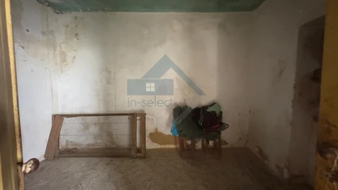 Moradia T2 para Venda em Loule (São Sebastião)