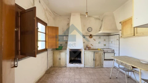 Moradia T2 para Venda em Loule (São Sebastião)