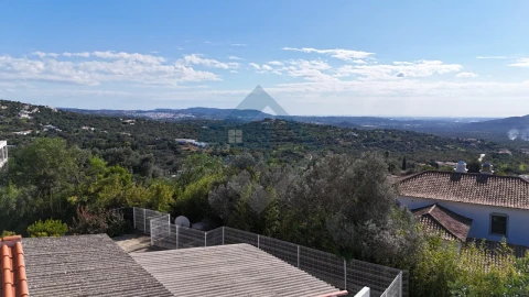 Moradia T2 para Venda em Loule (São Sebastião)
