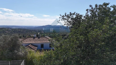 Moradia T2 para Venda em Loule (São Sebastião)