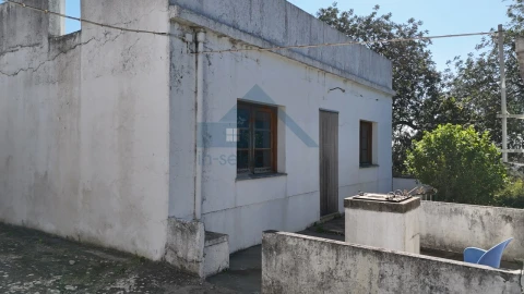 Moradia T2 para Venda em Loule (São Sebastião)