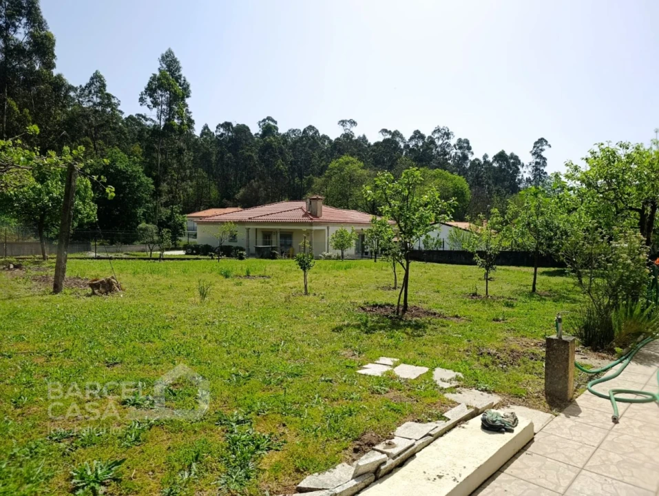 Moradia T3 para Venda em Alheira e Igreja Nova Foto 3