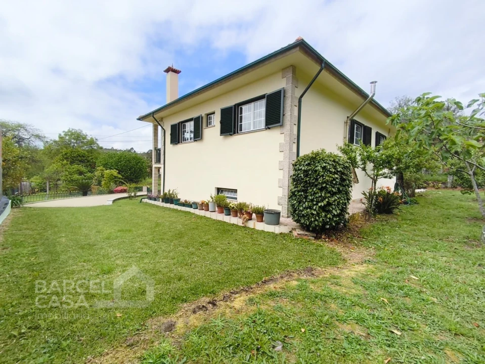 Moradia T3 para Venda em Alheira e Igreja Nova Foto 1