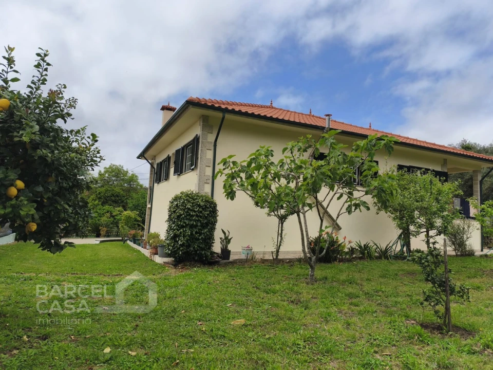 Moradia T3 para Venda em Alheira e Igreja Nova Foto 2