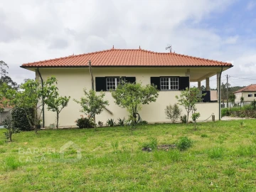 Moradia T3 para Venda em Alheira e Igreja Nova