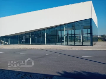 Armazém para Arrendamento em Silveiros e Rio Covo (Santa Eulália)