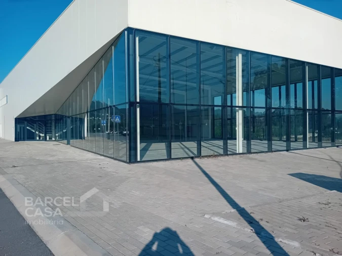 Armazém para Arrendamento em Silveiros e Rio Covo (Santa Eulália) Foto 6