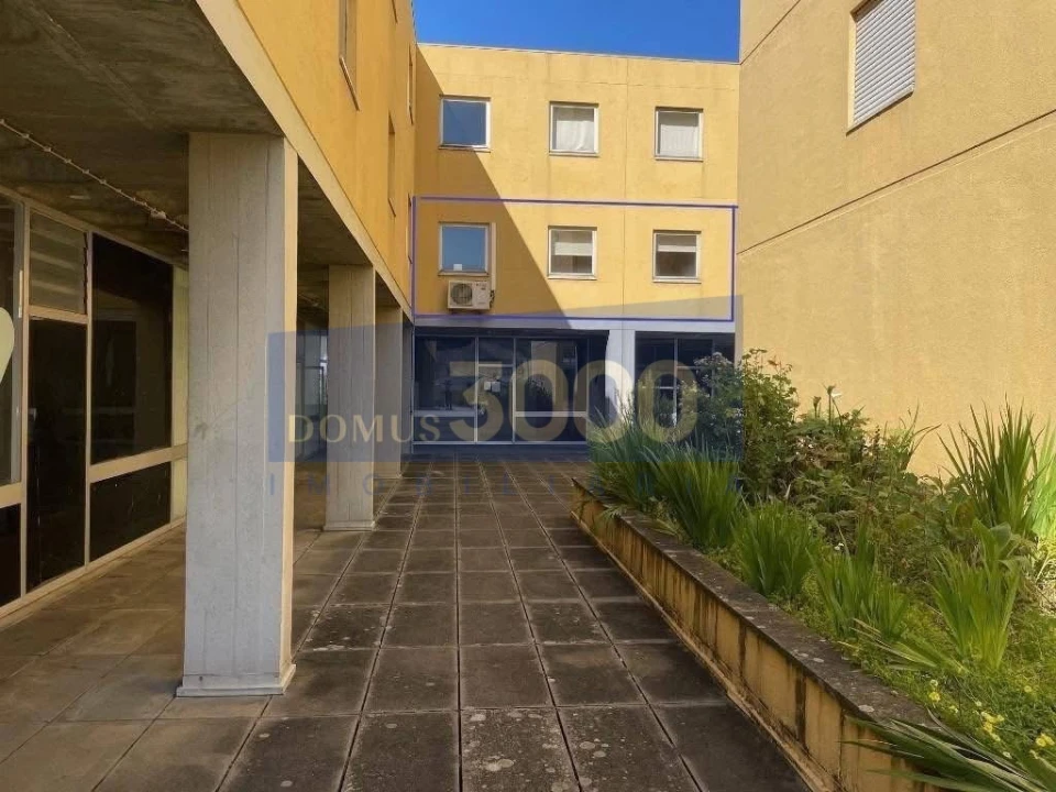 Loja para Venda em Peso da Régua e Godim Foto 1