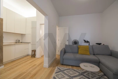 Apartamento T2 para Arrendamento em Campo de Ourique
