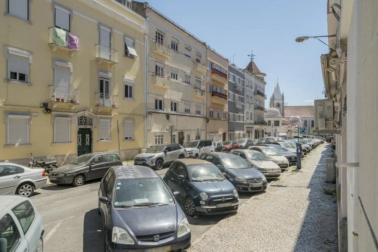 Apartamento T2 para Arrendamento em Campo de Ourique Foto 35