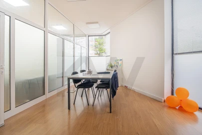 Escritório para Arrendamento em Algés, Linda-A-Velha e Cruz Quebrada-Dafundo