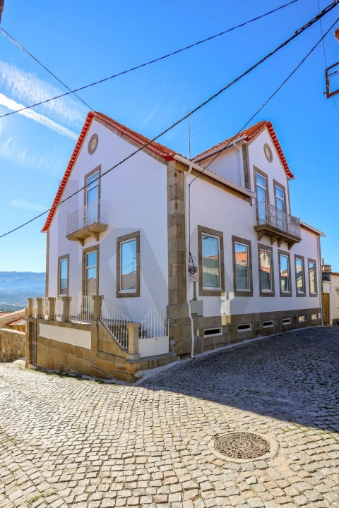 Moradia T5 para Venda em Santa Comba