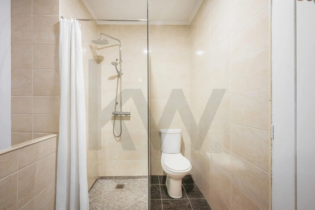 Moradia T4 para Venda em Caniço Foto 25