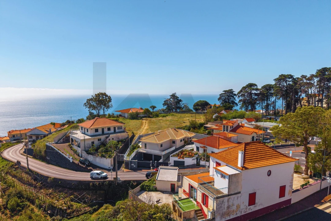 Moradia T4 para Venda em Caniço Foto 3