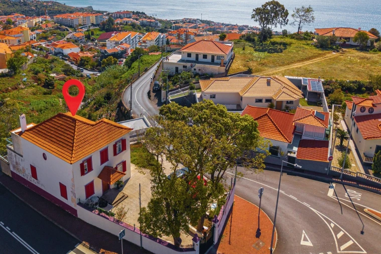 Moradia T4 para Venda em Caniço Foto 5