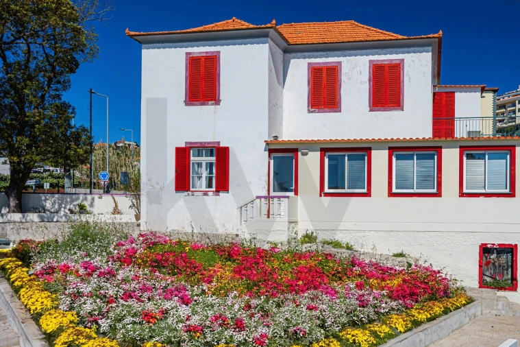 Moradia T4 para Venda em Caniço Foto 7