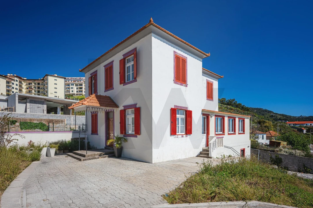 Moradia T4 para Venda em Caniço Foto 9