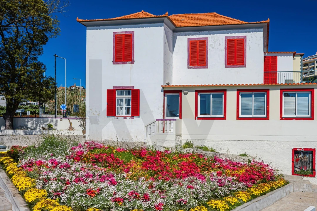 Moradia T4 para Venda em Caniço Foto 7