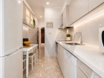 Apartamento T2 para Venda em Oeiras e São Julião da Barra, Paço de Arcos e Caxias