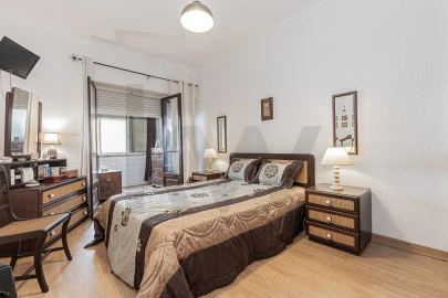 Apartamento T2 para Venda em Oeiras e São Julião da Barra, Paço de Arcos e Caxias