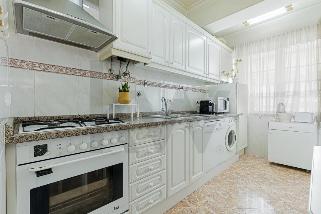 Apartamento T2 para Venda em Oeiras e São Julião da Barra, Paço de Arcos e Caxias Foto 5